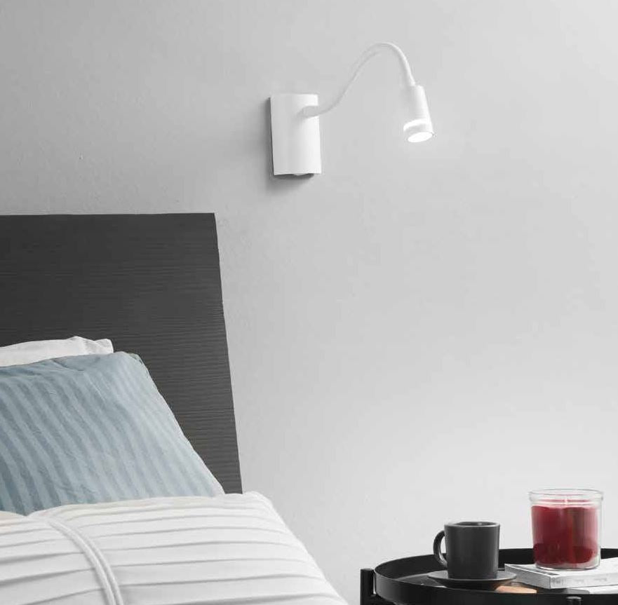Applique LED flessibile metallo bianco-nero-cromo 4W 3000°k luce calda 220lm KEPLER Applique LED flessibile metallo bianco-nero-cromo 4W 3000°k luce calda 220lm KEPLER